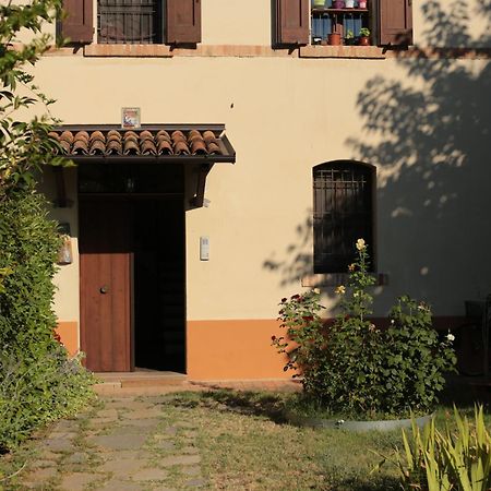 La Casa Di Biba Panzió Massa Lombarda Kültér fotó